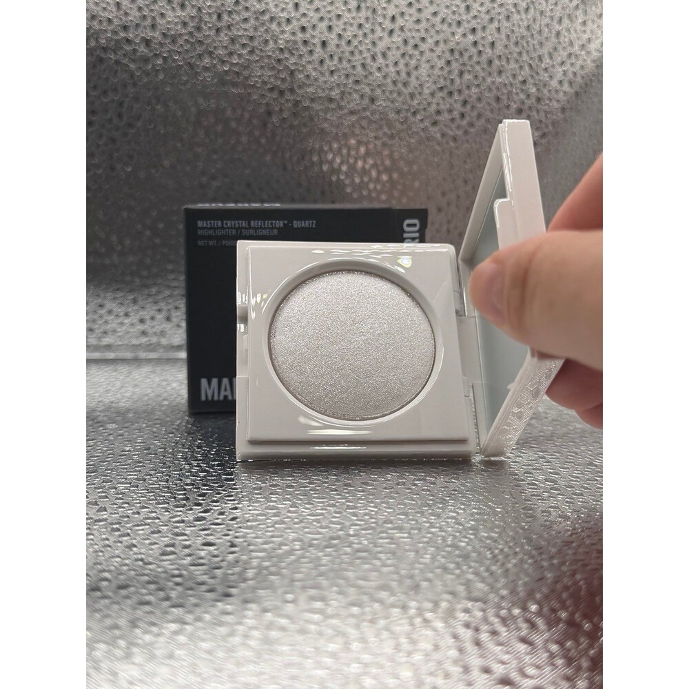 ✨ Makeup By Mario Master Crystal Reflector Highlighter – Quartz - Picture 4 of 4